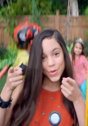 Аз съм по средата